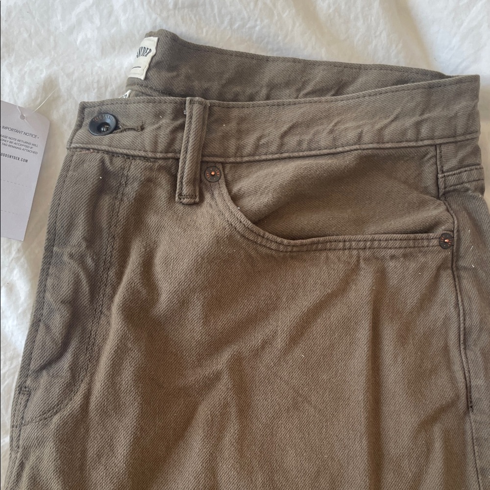 NEW Men’s Todd Snyder Slim Garment-Dyed Jean in Olive - Picture 13 of 16
